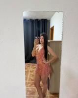 667657315: Chica busca chico en Ibiza