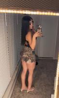745093149: Chica busca chico en Ibiza