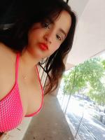 643891612: Chica busca chico en Barcelona