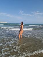 663045814: Chica busca chico en Gerona