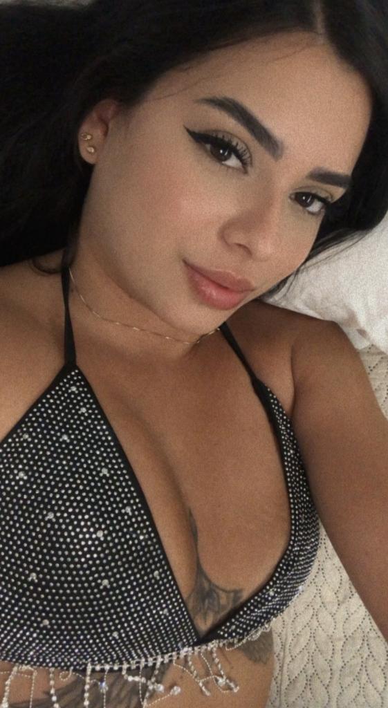 Chica busca chico en Granada: 
