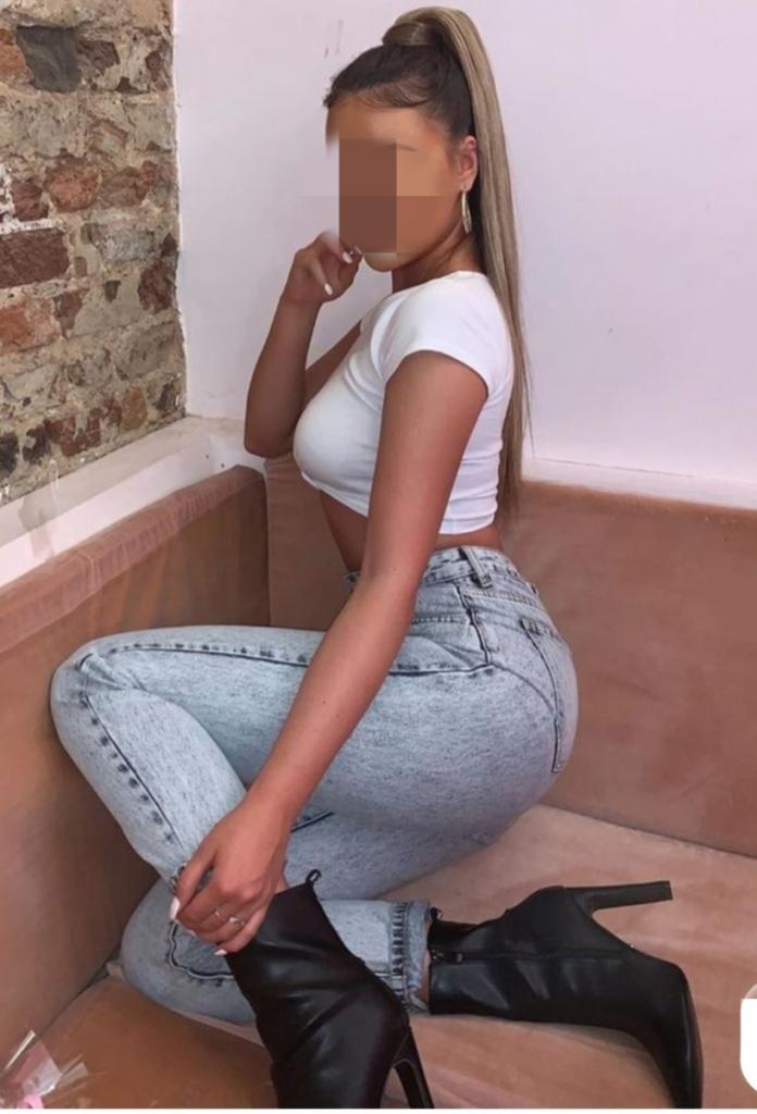 603140134: Chica busca chico en Cantabria