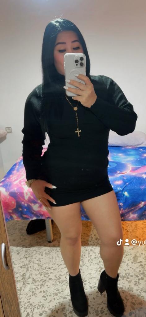 Chica busca chico en Cádiz: 