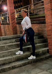 642697221: Chica busca chico en Vizcaya