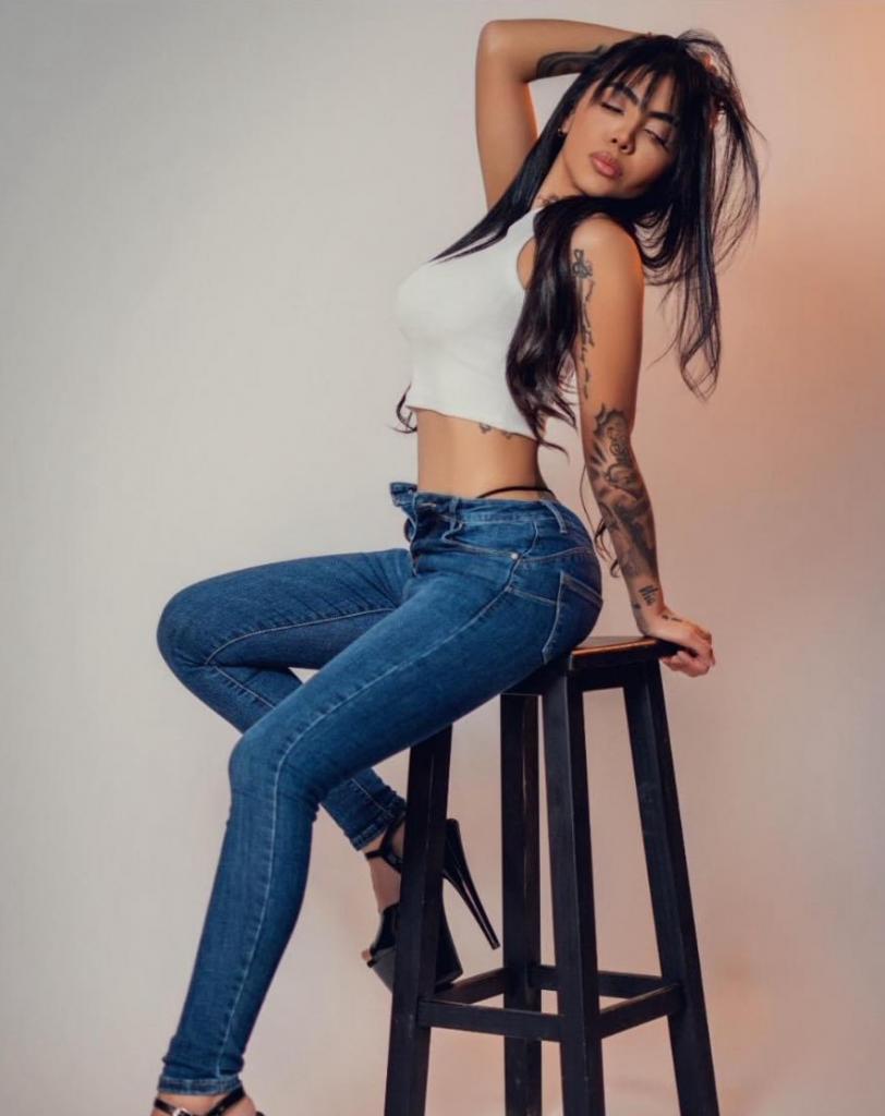 Chica busca chico en La Rioja: 