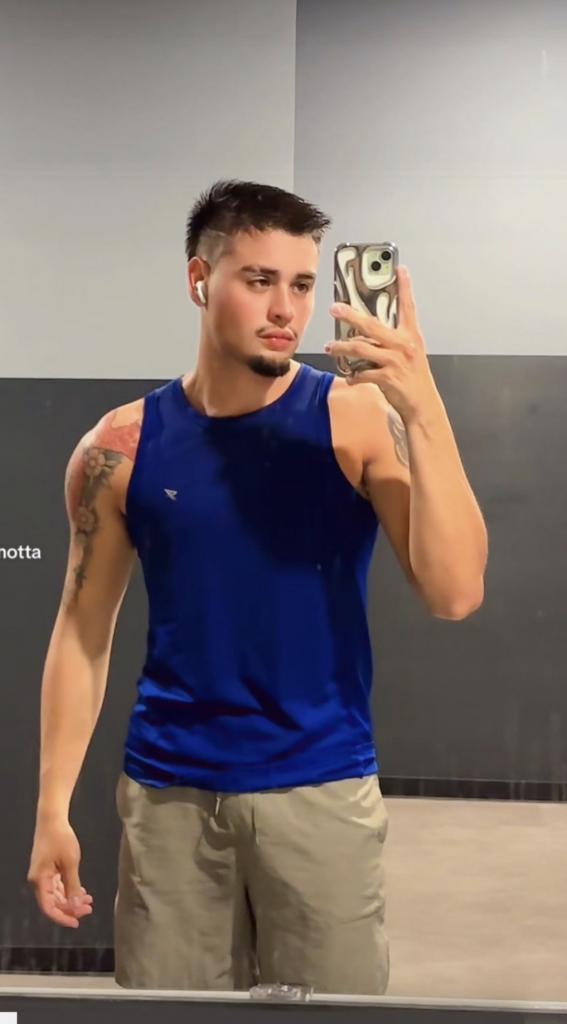 Chico busca chica en Málaga: 