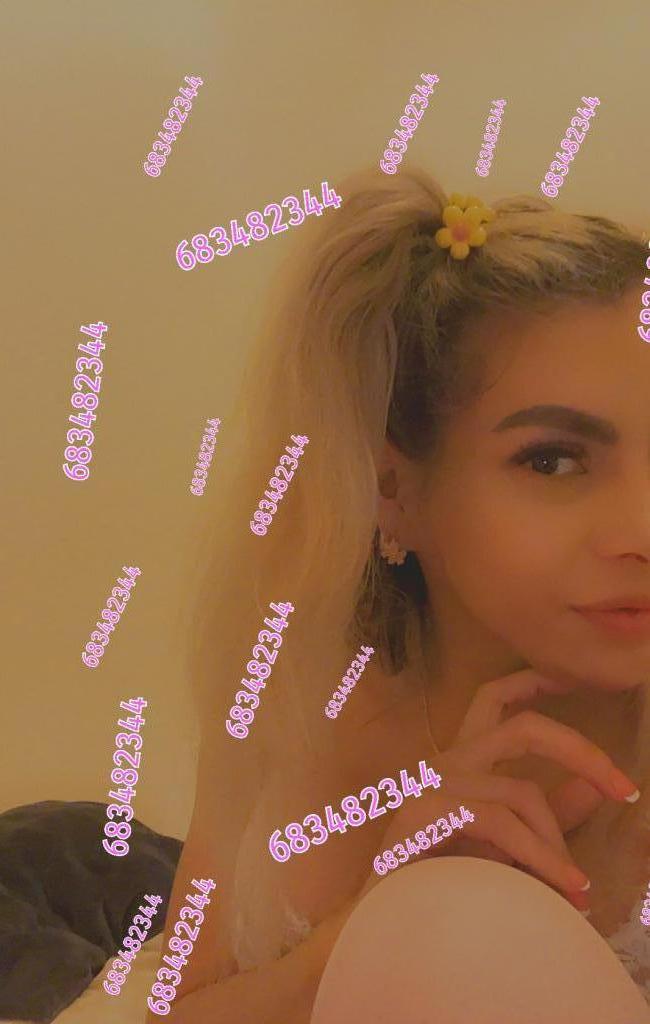 Chica busca chico en La Coruña: Chica busca chico