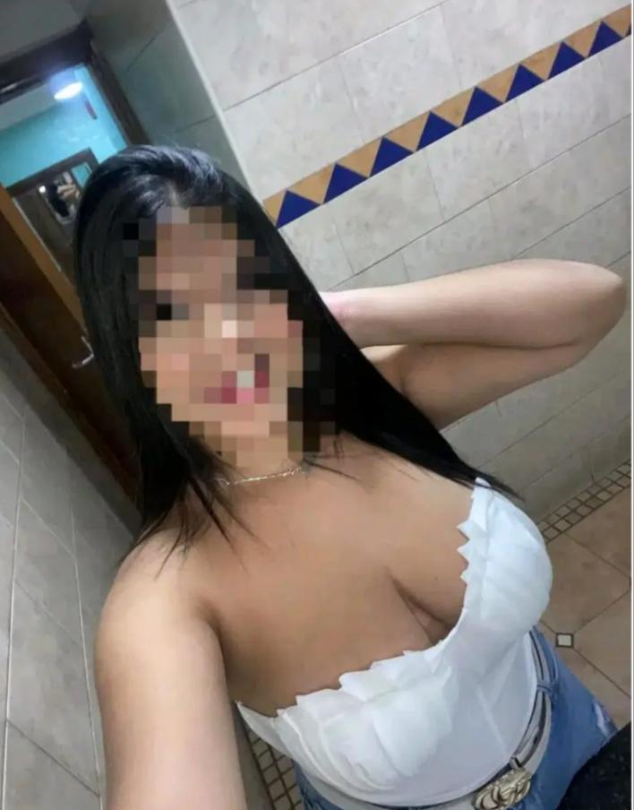 Chica busca chico en Huelva: 