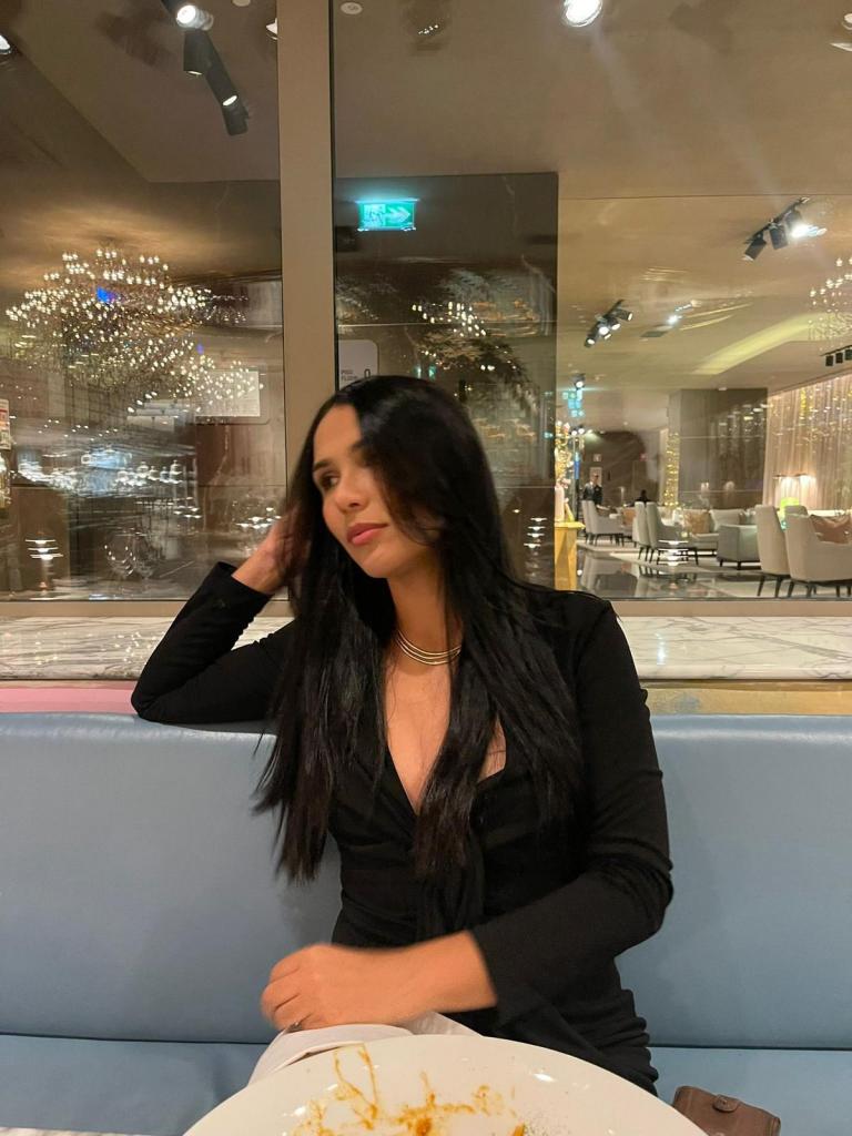 Chica busca chico en Cádiz: 