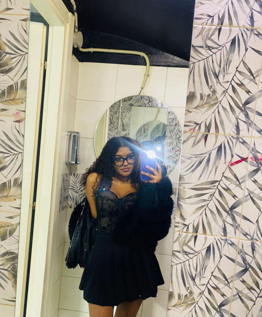 672850284: Chica busca chico en Alicante