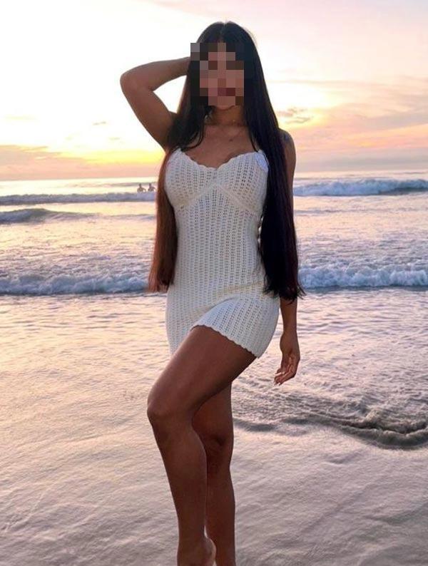 Chica busca chico en Ibiza: 