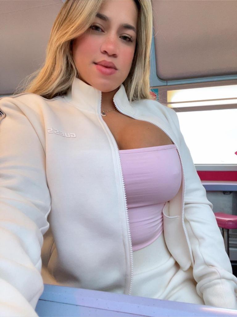 672555081: Chica busca chico en Madrid