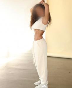 656777200: Chica busca chico en Barcelona