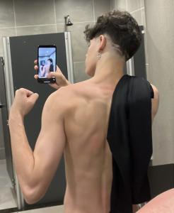 654855840: Chico busca chica en Barcelona