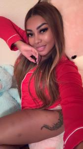 617784481: Chica busca chico en Sevilla