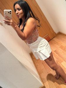 662336518: Chica busca chico en Ibiza