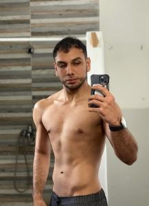 614546512: Chico busca chica en Málaga