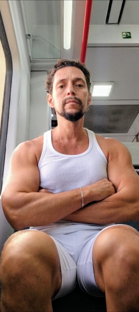 Chico busca chica en Barcelona: 