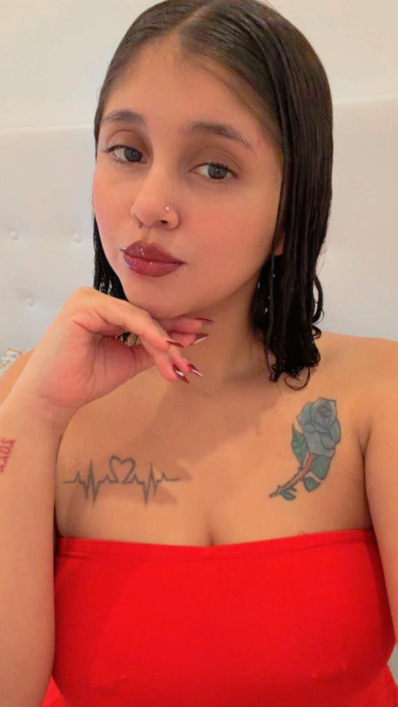 632386318: Chica busca chico en Barcelona