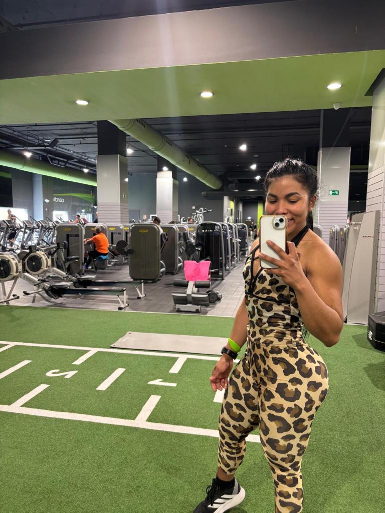 Chica busca chico en Granada: 