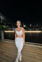 677375060: Chica busca chico en Barcelona