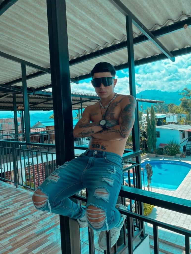 Chico busca chica en Barcelona: 