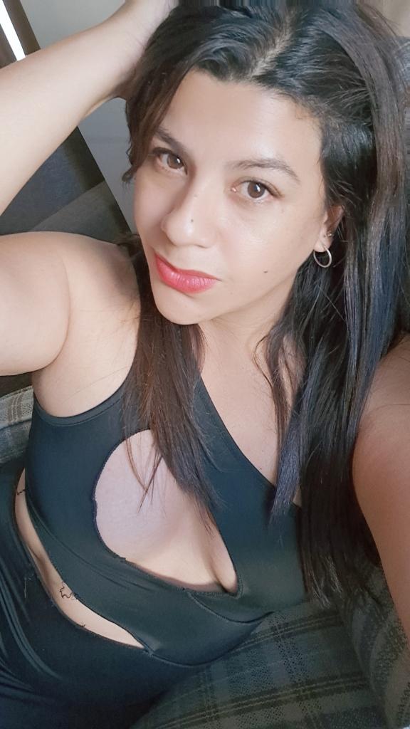 Chica busca chico en Cádiz: 