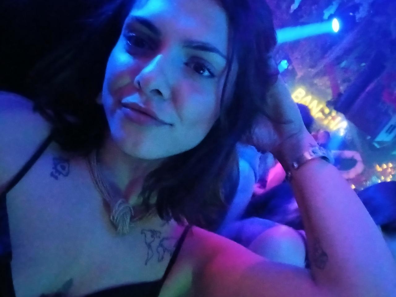 Chica busca chico en Cádiz: 