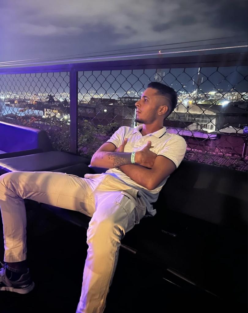 669961660: Chico busca chica en Madrid