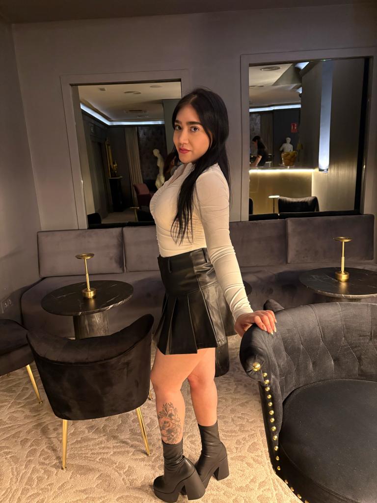 Chica busca chico en Granada: 