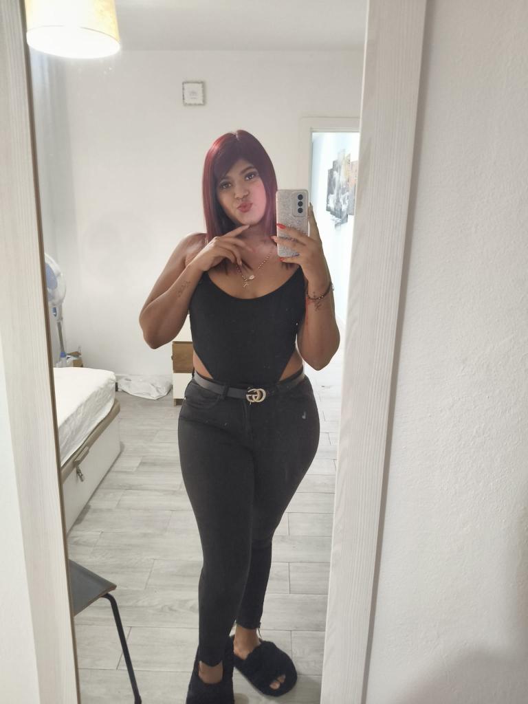 Chica busca chico en Cádiz: 