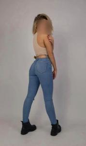 679367383: Chica busca chico en Madrid