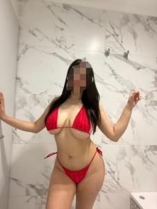 631577231: Chica busca chico en Barcelona