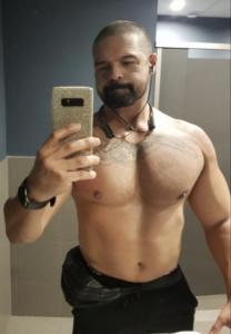 687716981: Chico busca chica en Madrid