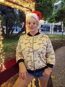 677946855: Chica busca chico en Alicante