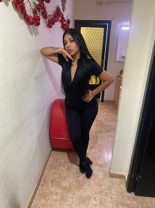 663858116: Chica busca chico en Barcelona