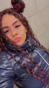 666376395: Chica busca chico en Barcelona