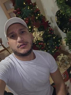 667839646: Chico busca chica en Valencia