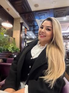 631923266: Chica busca chico en Barcelona