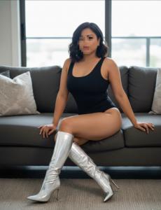 678261560: Chica busca chico en Lérida