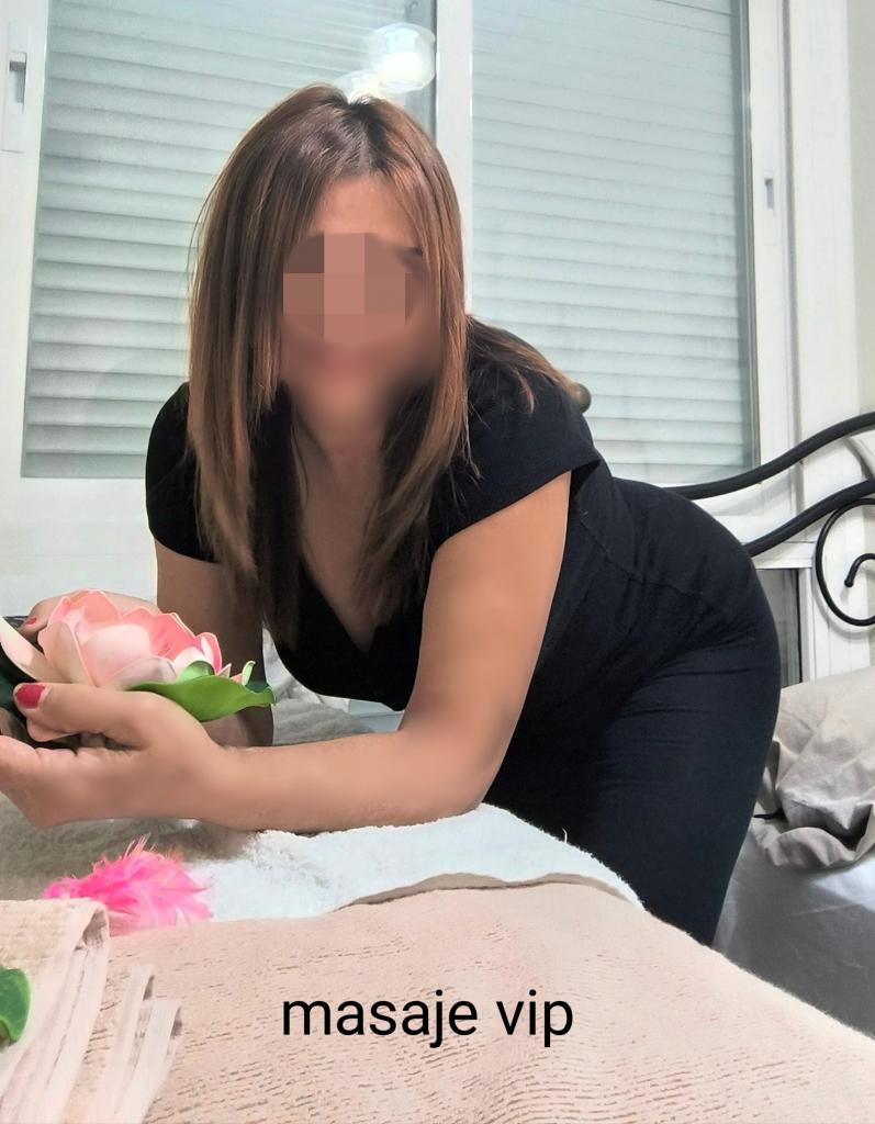 617755638: Chica busca chico en Málaga
