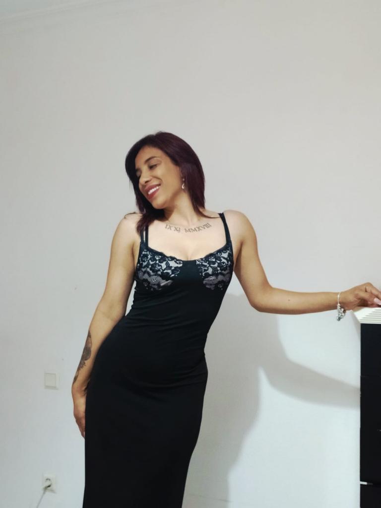 Chica busca chico en Ibiza: 