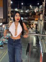 607510621: Chica busca chico en Barcelona