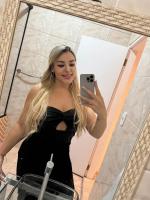 631923266: Chica busca chico en Barcelona