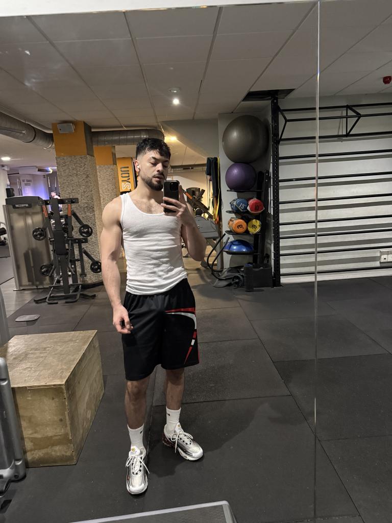 Chico busca chica en Valencia: 