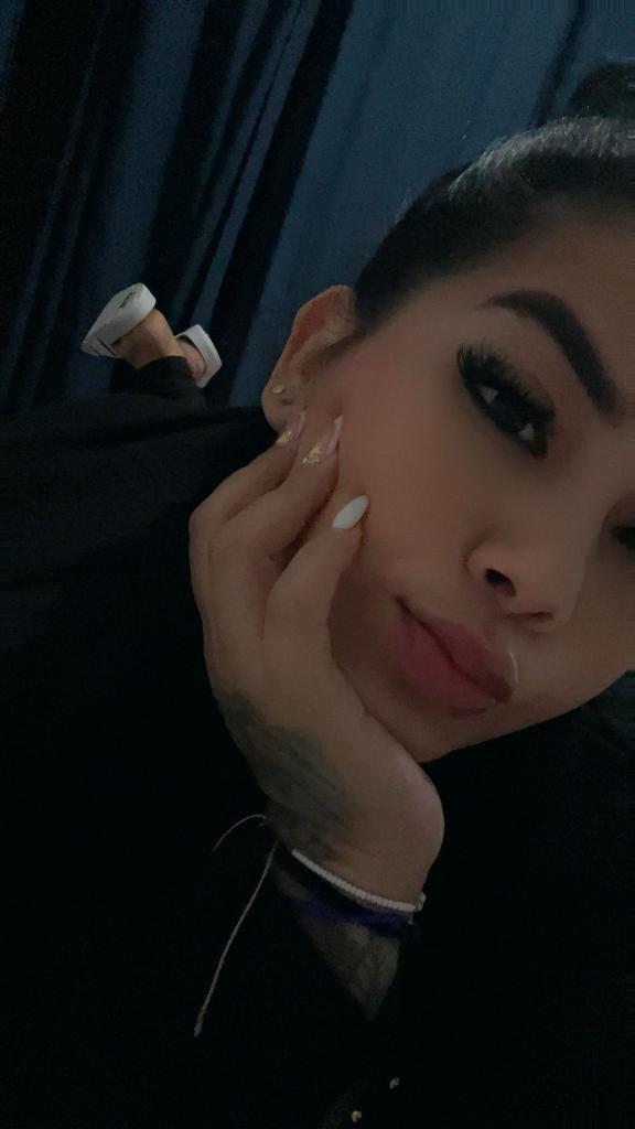 687164540: Chica busca chico en Almería