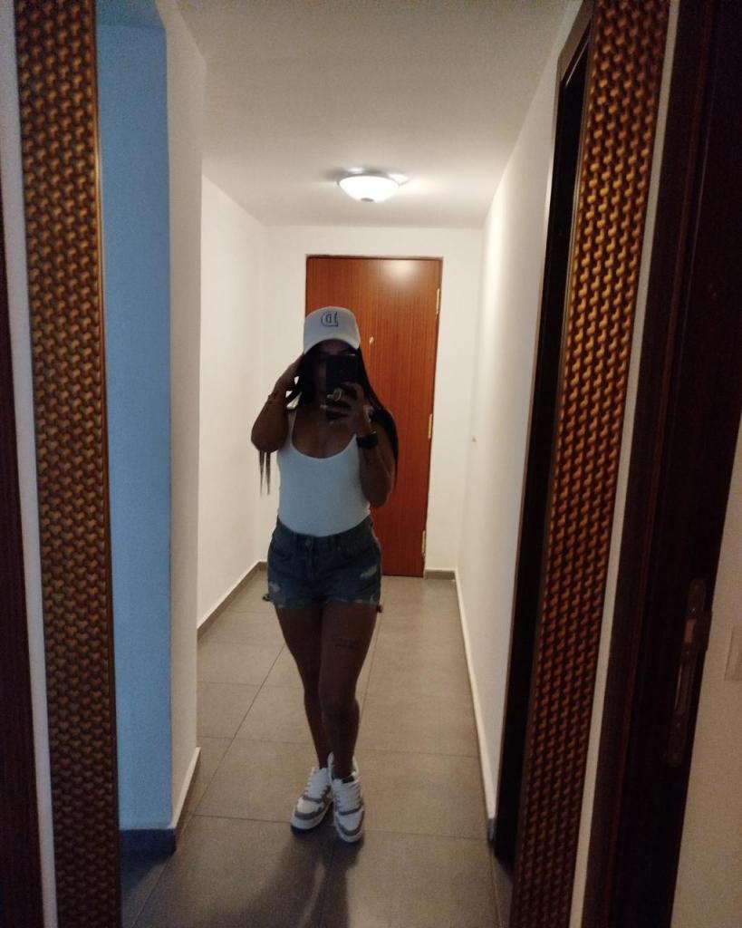 614970423: Chica busca chico en Alicante