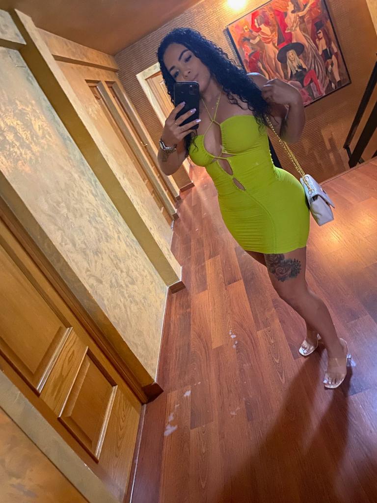 Chica busca chico en Granada: 