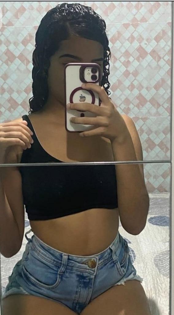 Chica busca chico en Granada: 