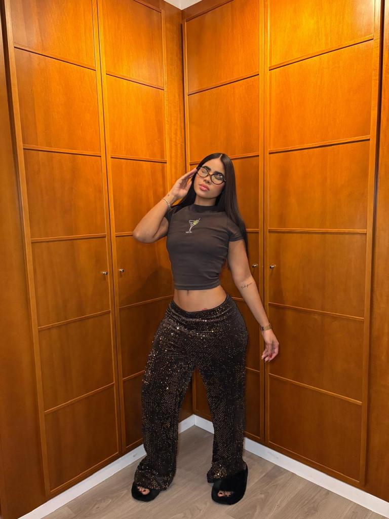 Chica busca chico en Málaga: Chica busca chico